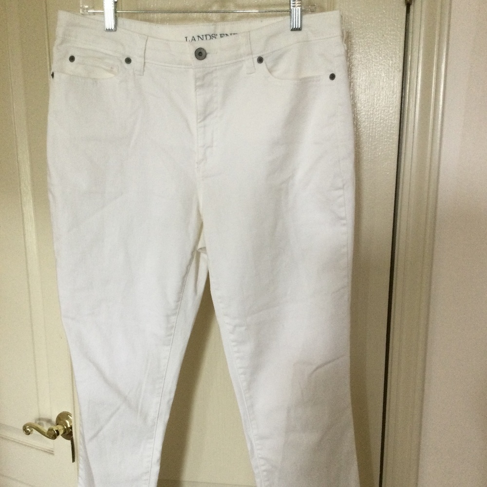Lands End straight leg slightly cropped white jeans sz 12